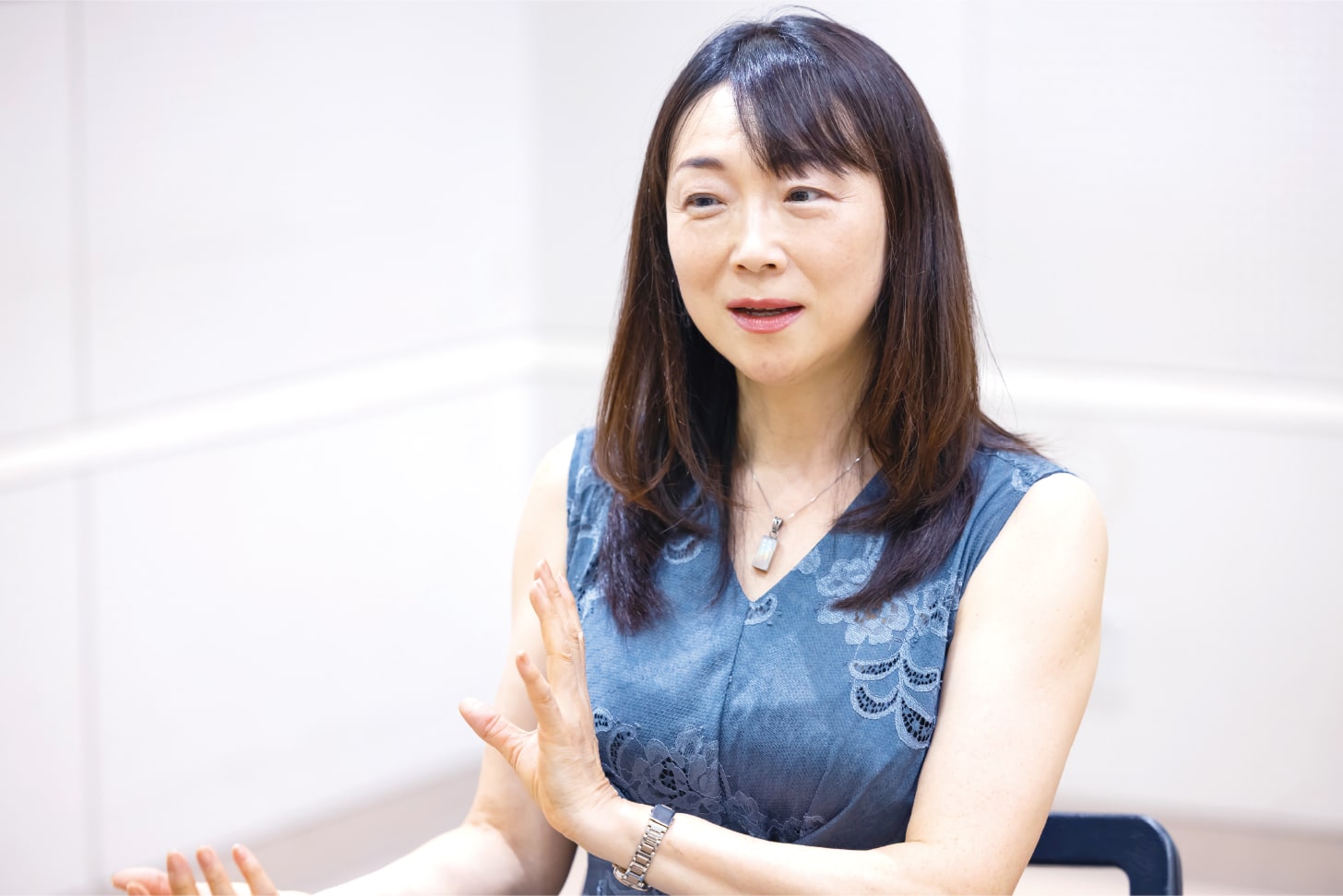 歌や朗読の世界に感じる喜びを、真摯に語ってくださる西尾様。